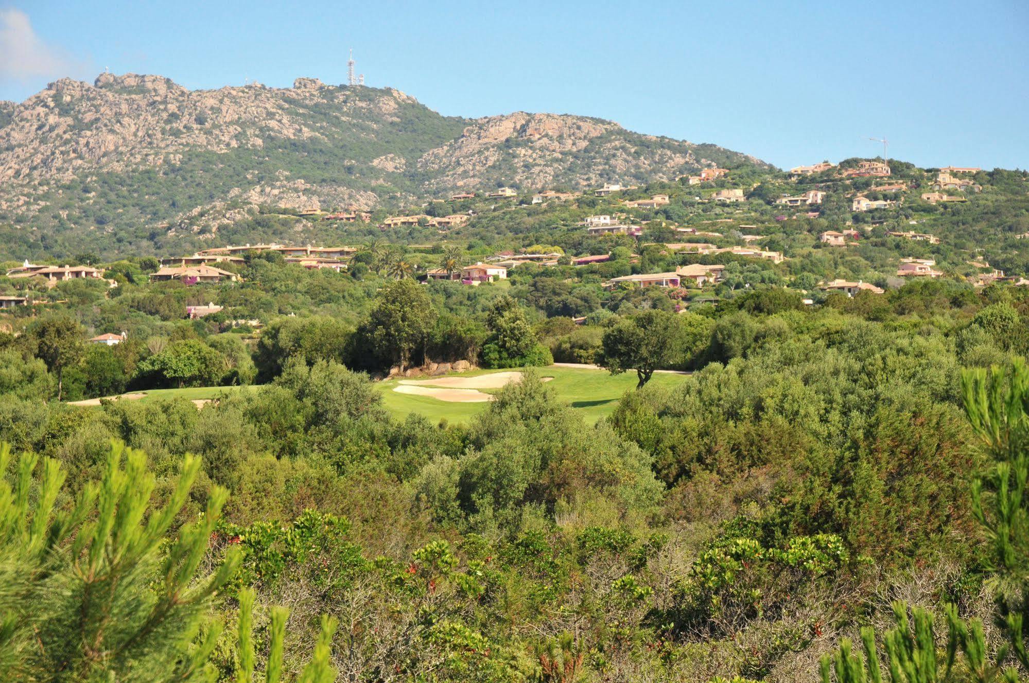 Hotel Il Piccolo Golf ปอร์โตแชร์โว ภายนอก รูปภาพ