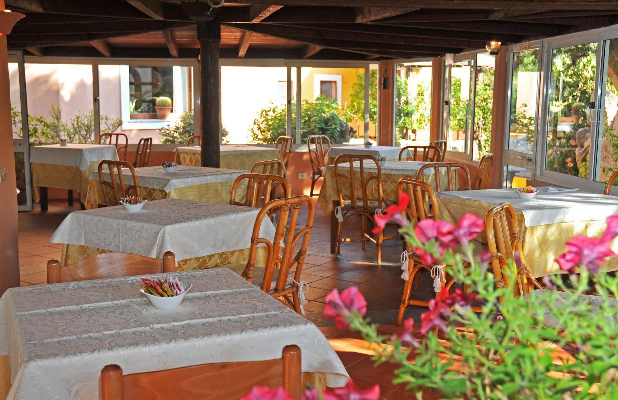 Hotel Il Piccolo Golf ปอร์โตแชร์โว ภายนอก รูปภาพ